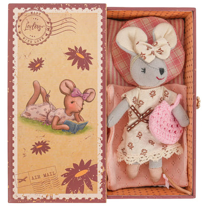 Levlovs Mouse Sophia in Stamp Holder Box with Bedding
